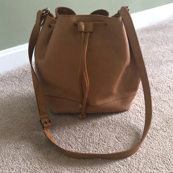 Madewell Handbags - Madewell bucket bag